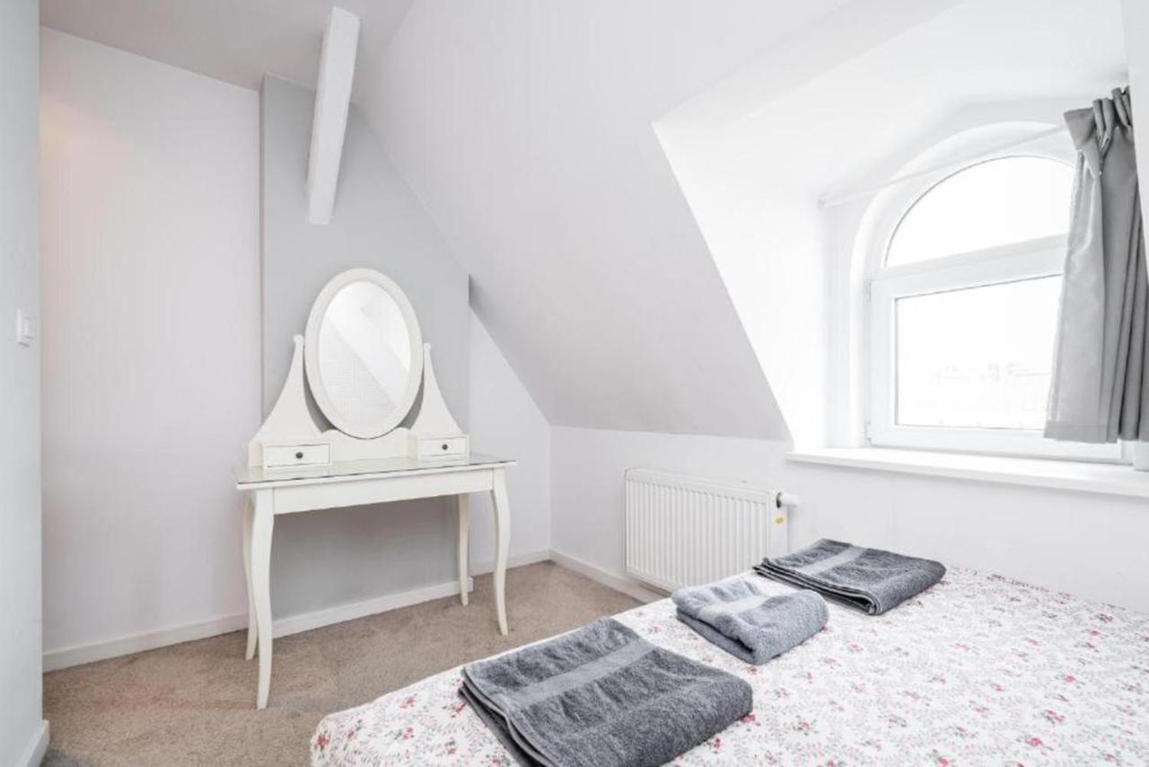 Urban Nest Apartments Bon 11 Krakow Bagian luar foto